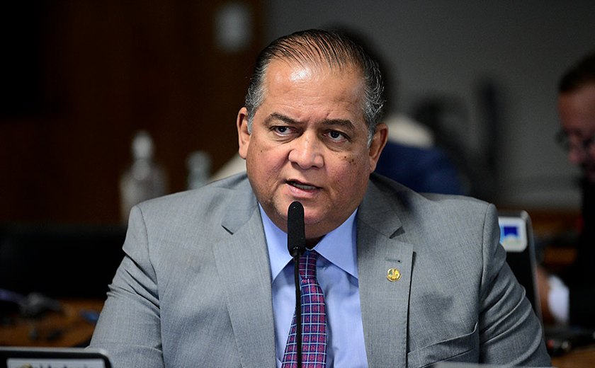 Eduardo Gomes espera que Senado vote marco da IA no segundo semestre