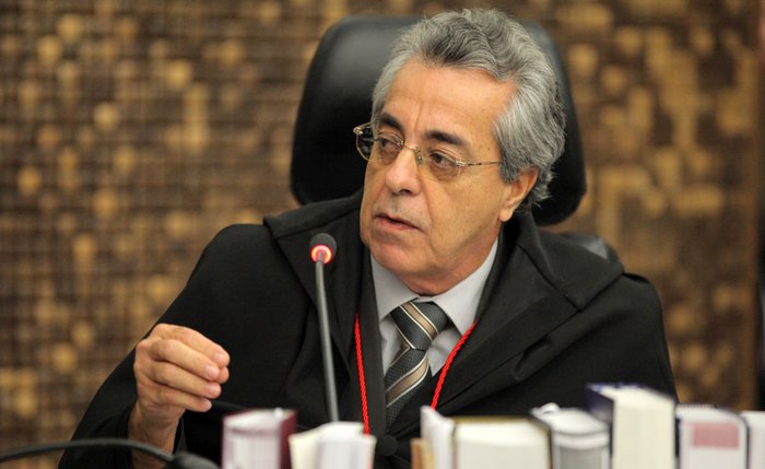Desembargador Alcides Gusmão negou pedido para retorno ao cargo