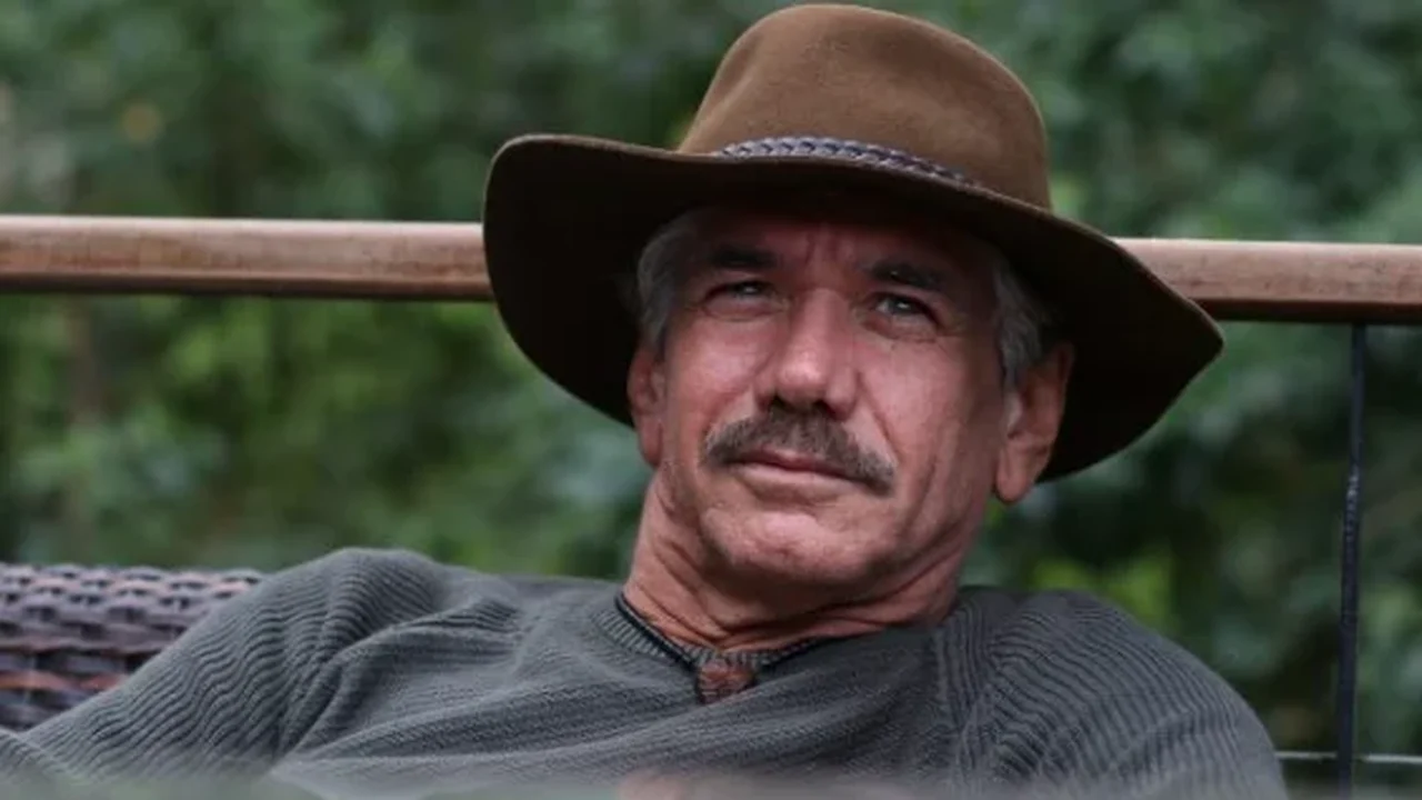 Jackson Antunes revela transplante de rim e emociona ao contar que esposa foi doadora