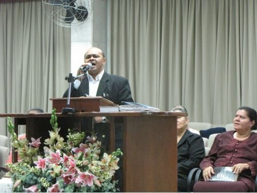 Cantor Josué Soares conta seu testemunho em Maceió