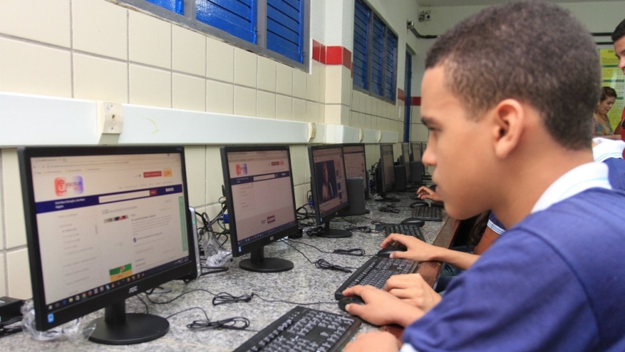 Enem: Alunos da rede pública já podem solicitar isenção da taxa de inscrição