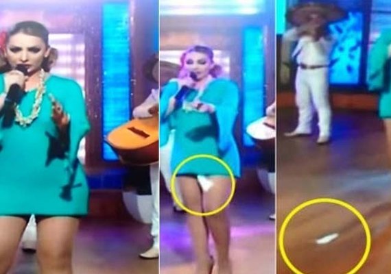 Absorvente de cantora mexicana cai na TV ao vivo