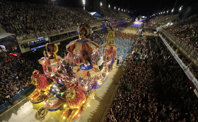 Carnaval de 2025 terá 3 dias de desfiles na Marquês de Sapucaí, no Rio