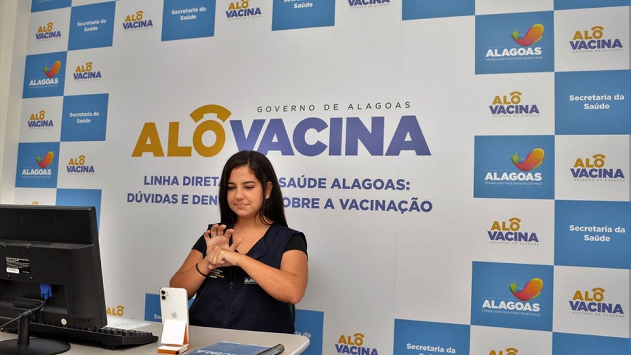 Alô Vacina atinge a marca de 5 mil atendimentos tirando dúvidas da população