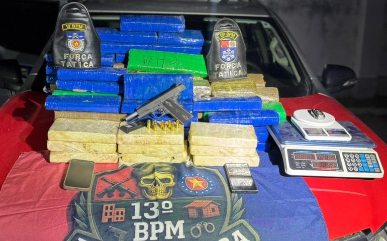 PM-AL intercepta entrega de drogas e apreende mais de 62 quilos de entorpecentes
