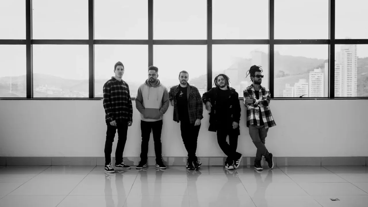 Onze:20 desembarca em Santa Catarina com a turnê 'Luau do Onze:20' em noite especial no Porto Belo Hall