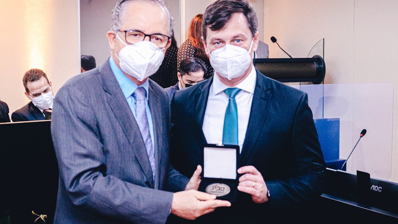 Presidente da OAB Alagoas é homenageado durante comemoração de 30 anos do TRT 19