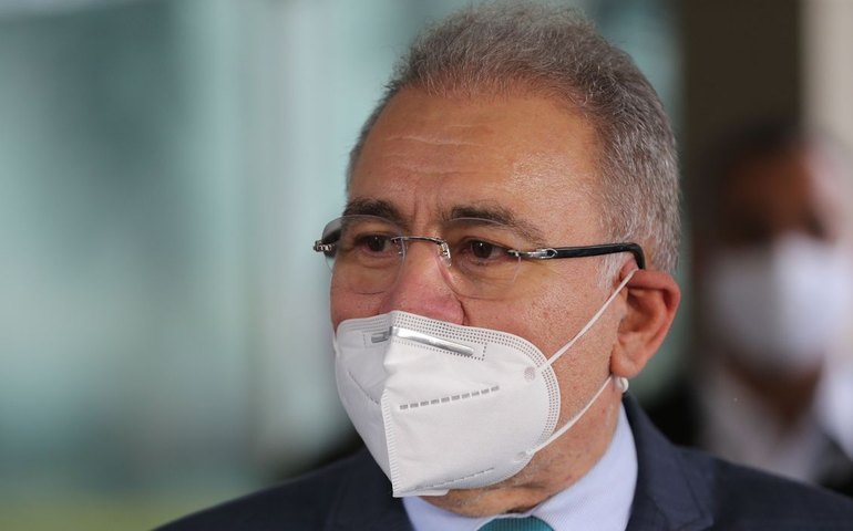 No Senado, Queiroga cita ‘dificuldade’ para entrega de 2ª dose da Coronavac