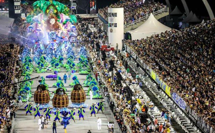 Sete escolas de samba do Grupo Especial abrem o carnaval de São Paulo
