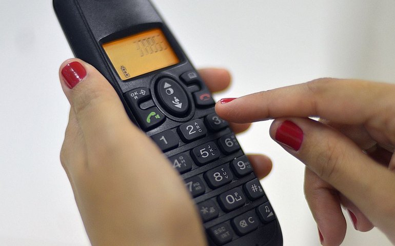 Serviço de telefonia fixa da Oi é vendido por R$ 60 milhões em leilão judicial