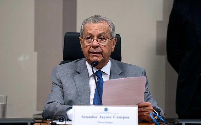 Conselho de Ética aceita denúncias contra cinco senadores e arquiva seis pedidos