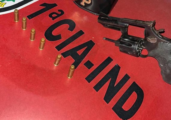PM captura dupla com arma de fogo e moto adulterada em São Miguel dos Campos