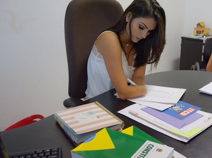 Thaise Guedes é a campeã em projetos de lei na ALE durante o ano de 2017