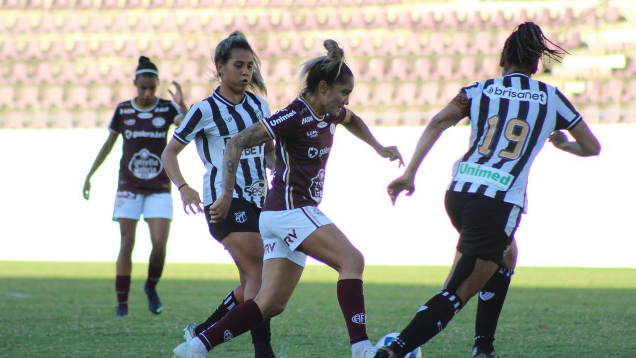 Ferroviária bate Ceará e assume liderança do Brasileiro Feminino