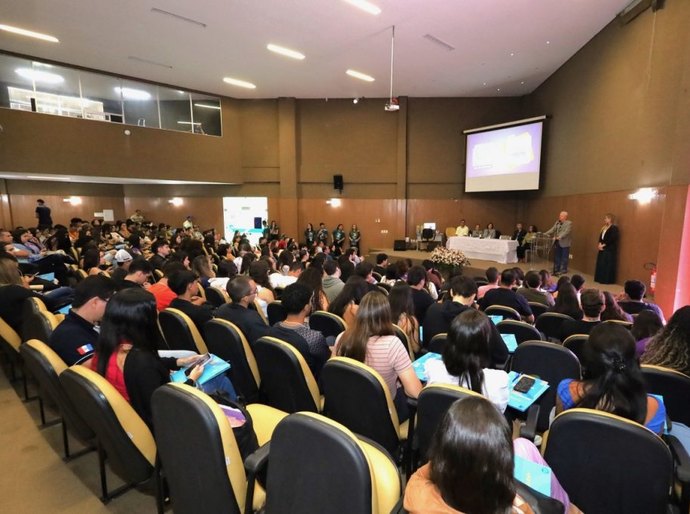Cesmac celebra 25 anos do curso de Medicina Veterinária com edição especial da JOINVET