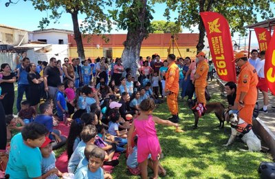 Corpo de Bombeiros inicia programação especial para a Semana da Criança