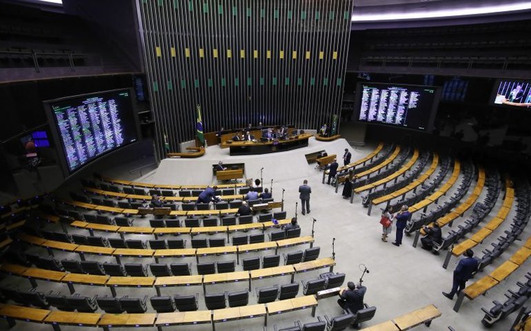 Câmara aprova urgência para prorrogação de prazo para uso de recursos represados na Saúde