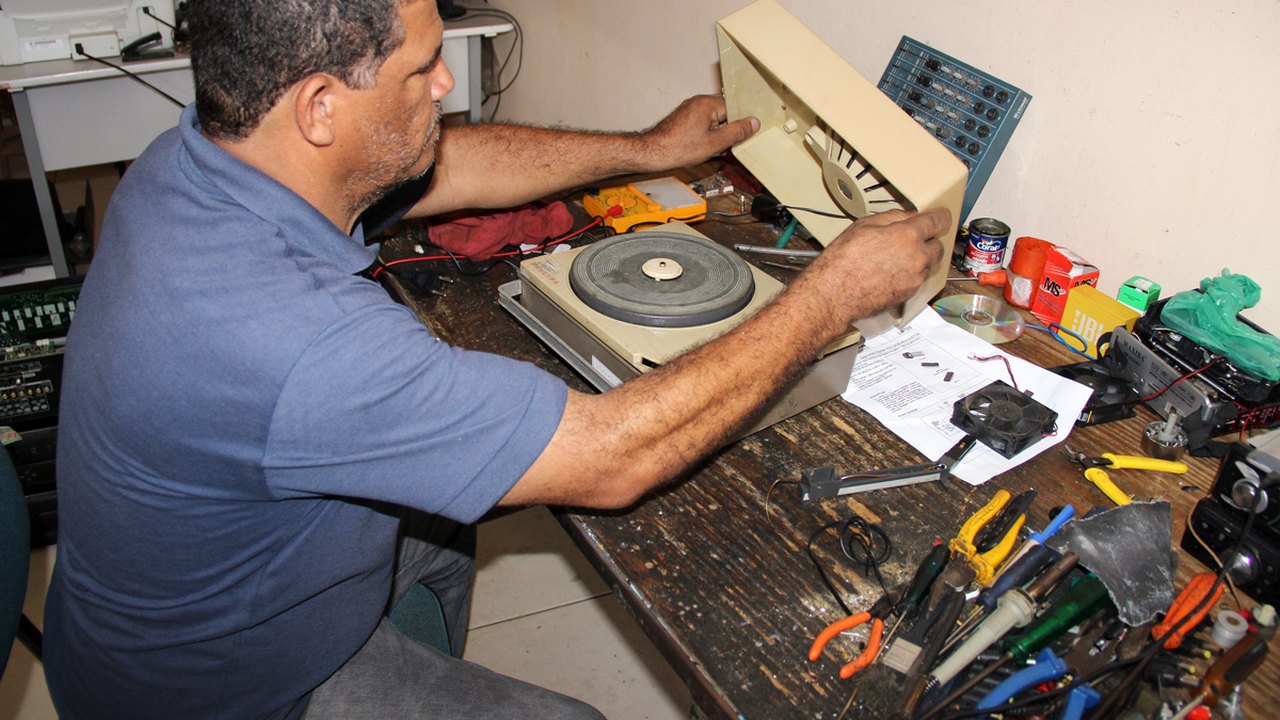 Alagoanos fomentam mercado de toca-discos e da compra e venda de LP’s