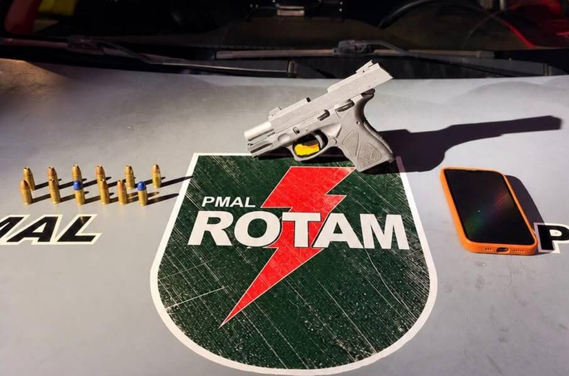 PM apreende armas de fogo, drogas e materiais ilícitos em Maceió