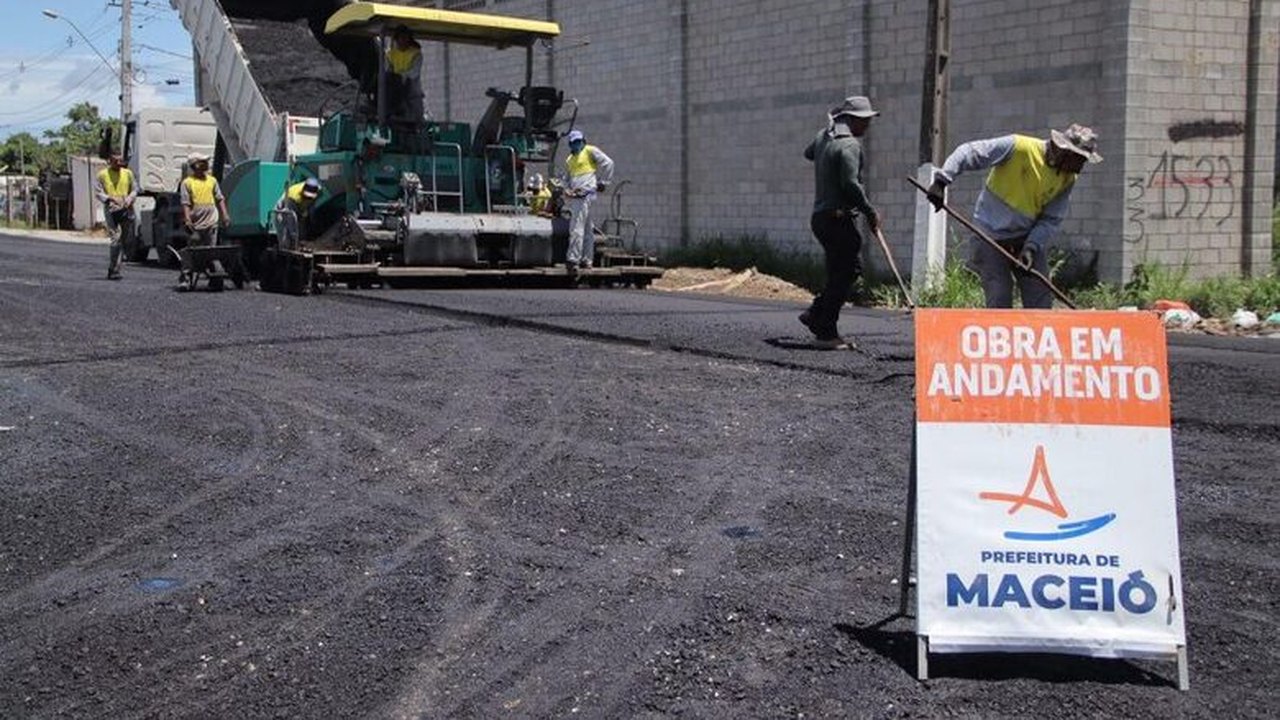 Prefeitura conclui pavimentação na Avenida B, no bairro da Cidade Universitária