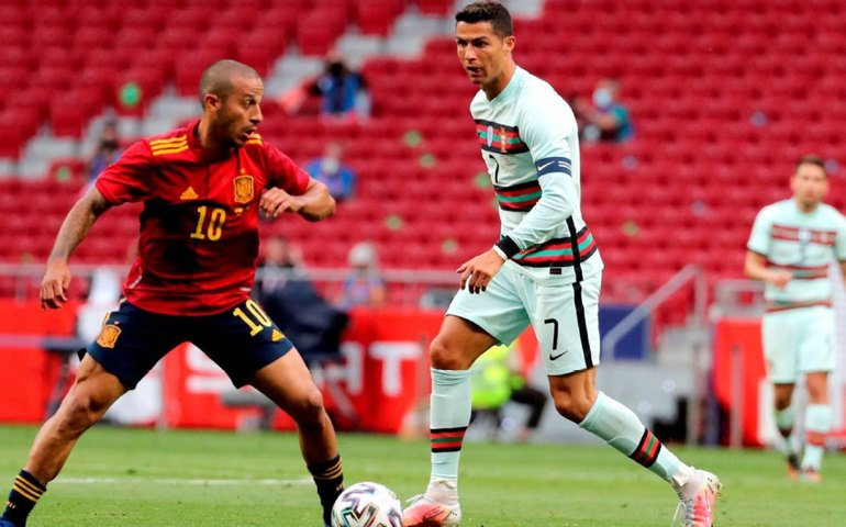 Portugal bate checos com assistências de Bernardo Silva e lidera Liga das Nações