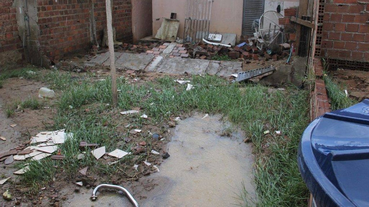 Defesa civil de Arapiraca e assistência social visitam Vale da Perucaba após chuvas 1