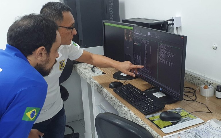 Perito criminal de Goiás se surpreende com estrutura da Polícia Científica de Alagoas