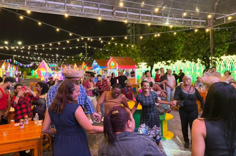Turistas e moradores se encantam com a Vila de São João de Jaraguá: 'Está maravilhoso'