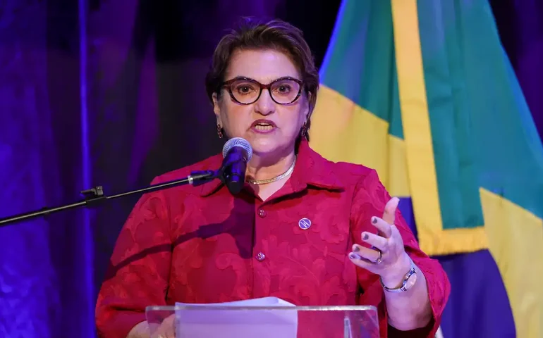 Ministra destaca papel de prefeitos no combate à violência de gênero
