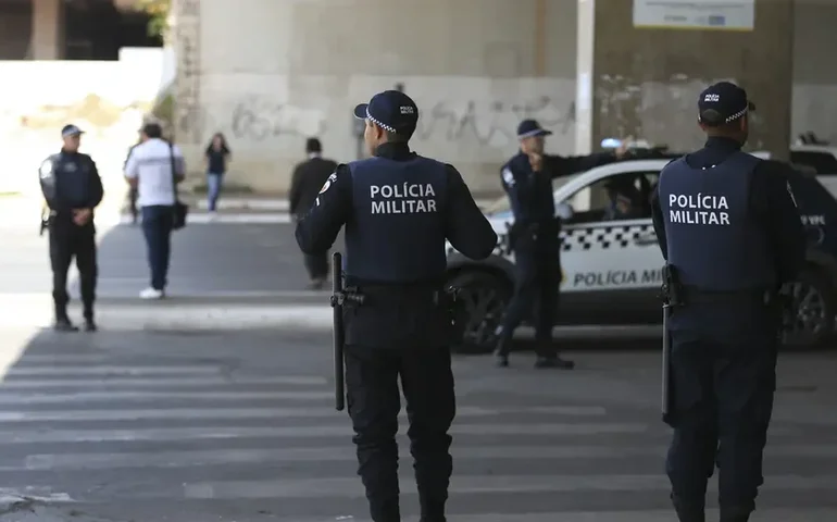 Motociclista empina moto, atropela criança e mata homem em São Paulo