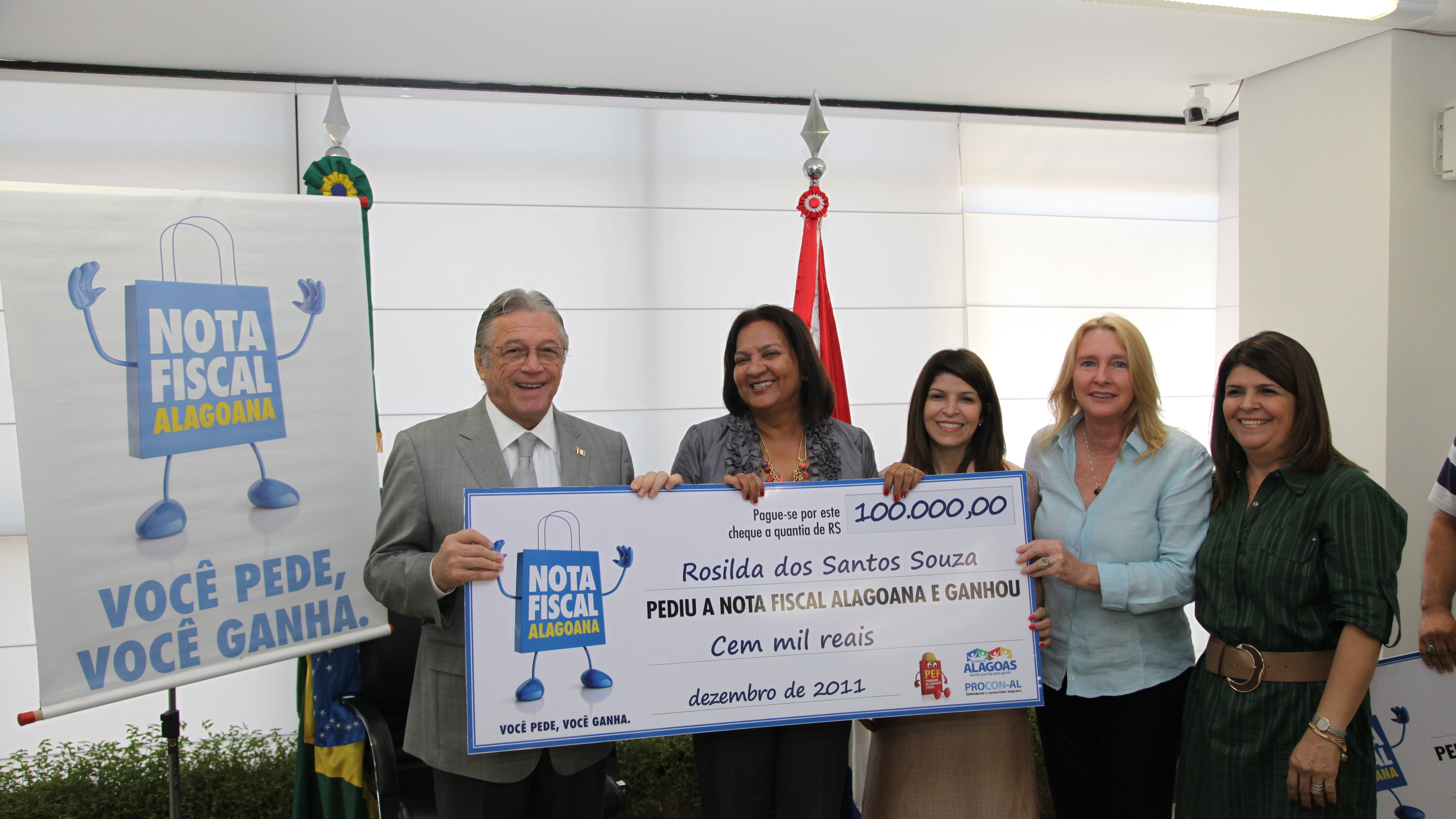 29-12-2011 Teotonio entrega Premio nota fiscal(TC) (40).JPG