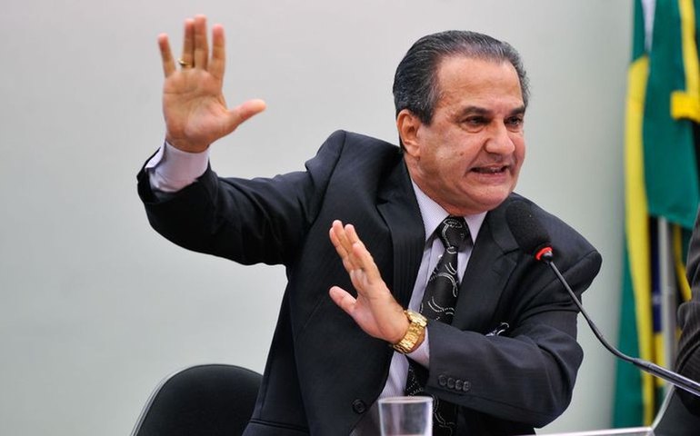 Malafaia tem celular apreendido e passaporte cancelado