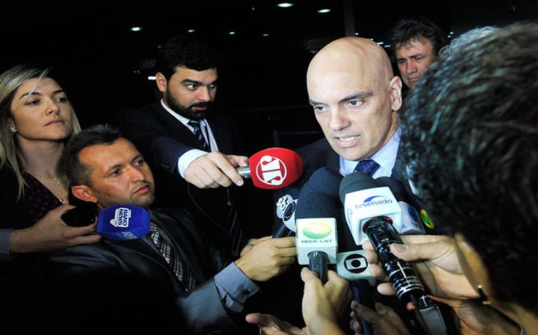 Moraes intima Facebook a cumprir ordem de bloqueio de bolsonaristas