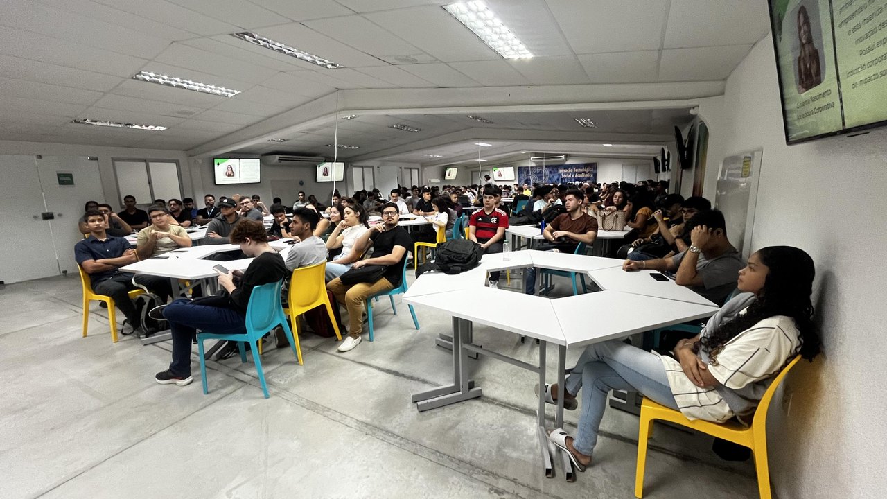 Fapeal promove ação de divulgação do edital Startup NE em evento no Cesmac