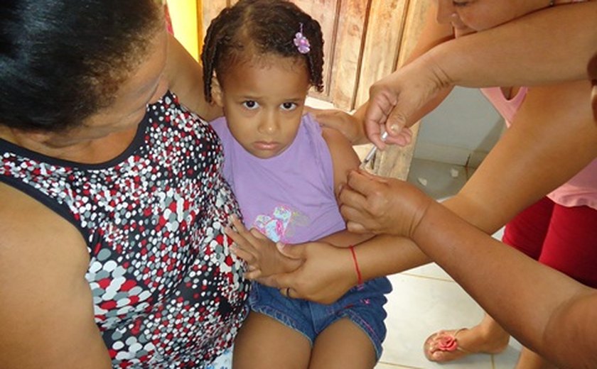Começa vacinação de bebês contra o sarampo em SP