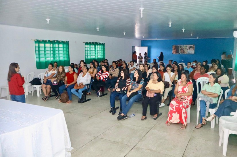 Por meio da Semede, prefeitura de Palmeira promove formação sobre alimentação saudável para merendeiros