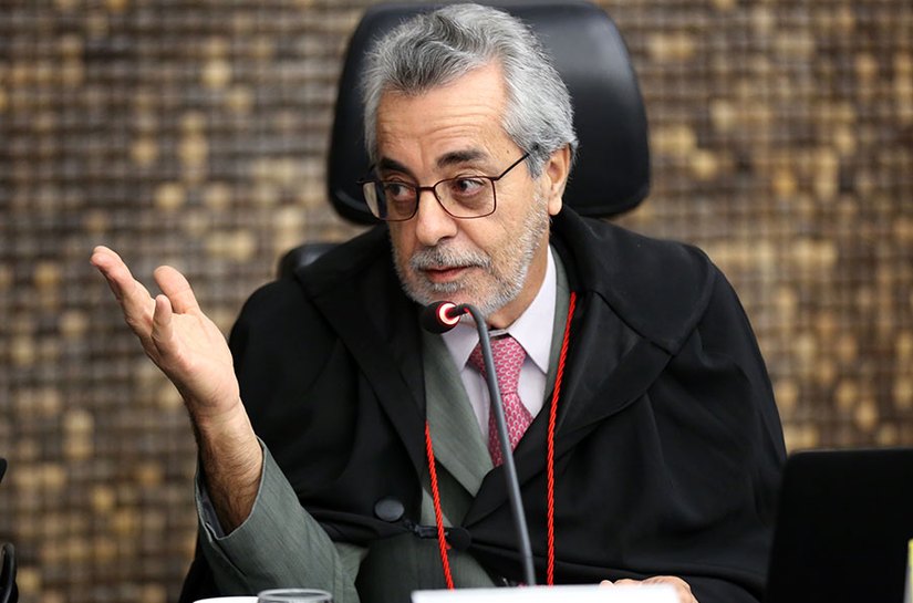Servidores da educação de Joaquim Gomes devem encerrar greve