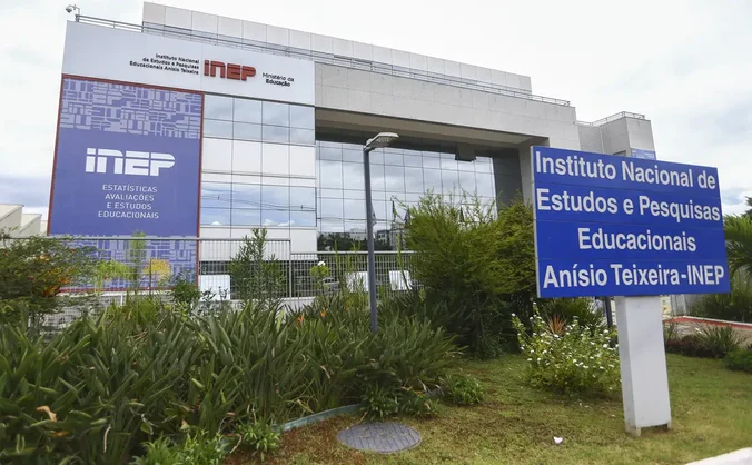 Estudantes agora têm até dia 30 de maio para fazer o pedido