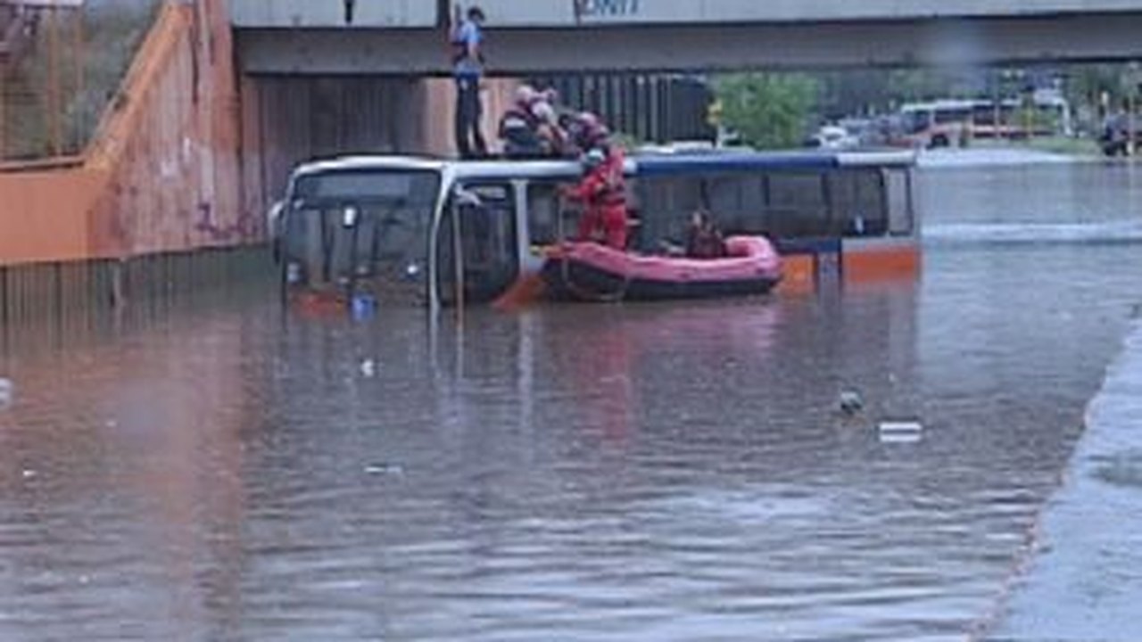 Temporal provoca estragos em Bauru e em Araraquara