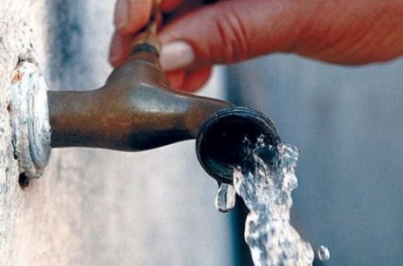 Casal tenta normalizar abastecimento de municípios da Bacia Leiteira