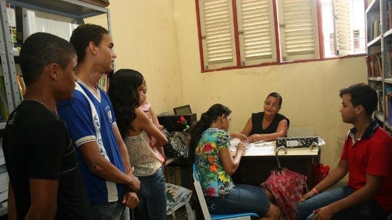 Estudantes buscam capacitação profissional por meio dos cursos do Pronatec