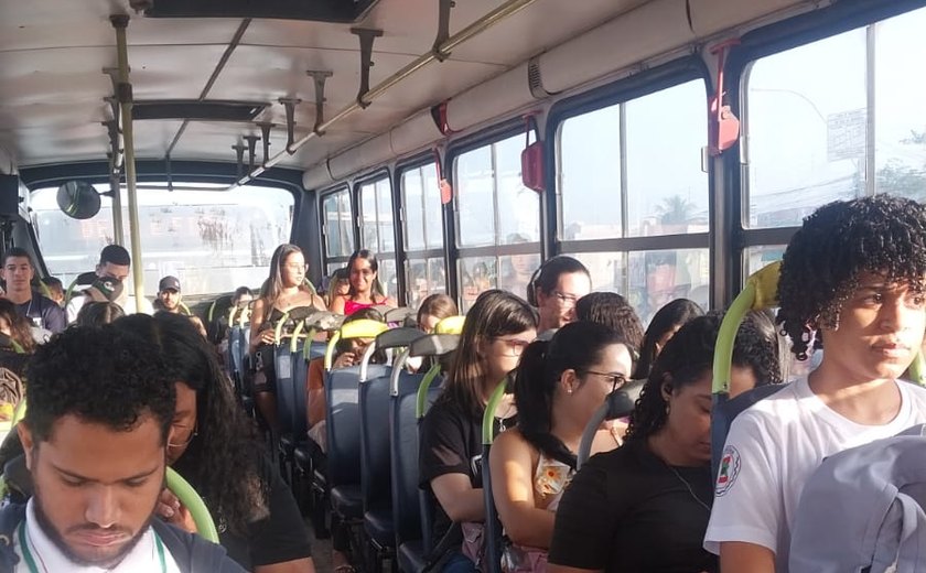 Estudantes palmeirenses lamentam atraso no transporte universitário e impacto financeiro