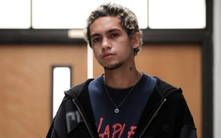 ‘Euphoria’: Elliot estará na 3ª temporada, confirma Dominic Fike
