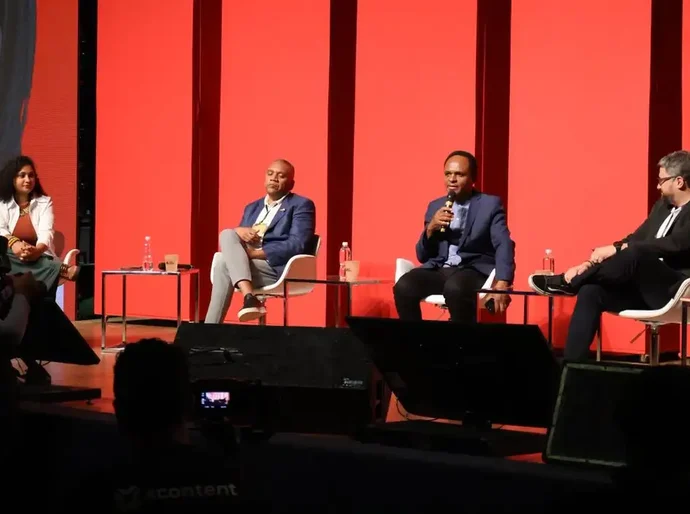 Negros acreditam mais em empresas do que no poder público, diz estudo