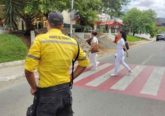 Durante o Maio Amarelo, SMTT Arapiraca intensifica fiscalização