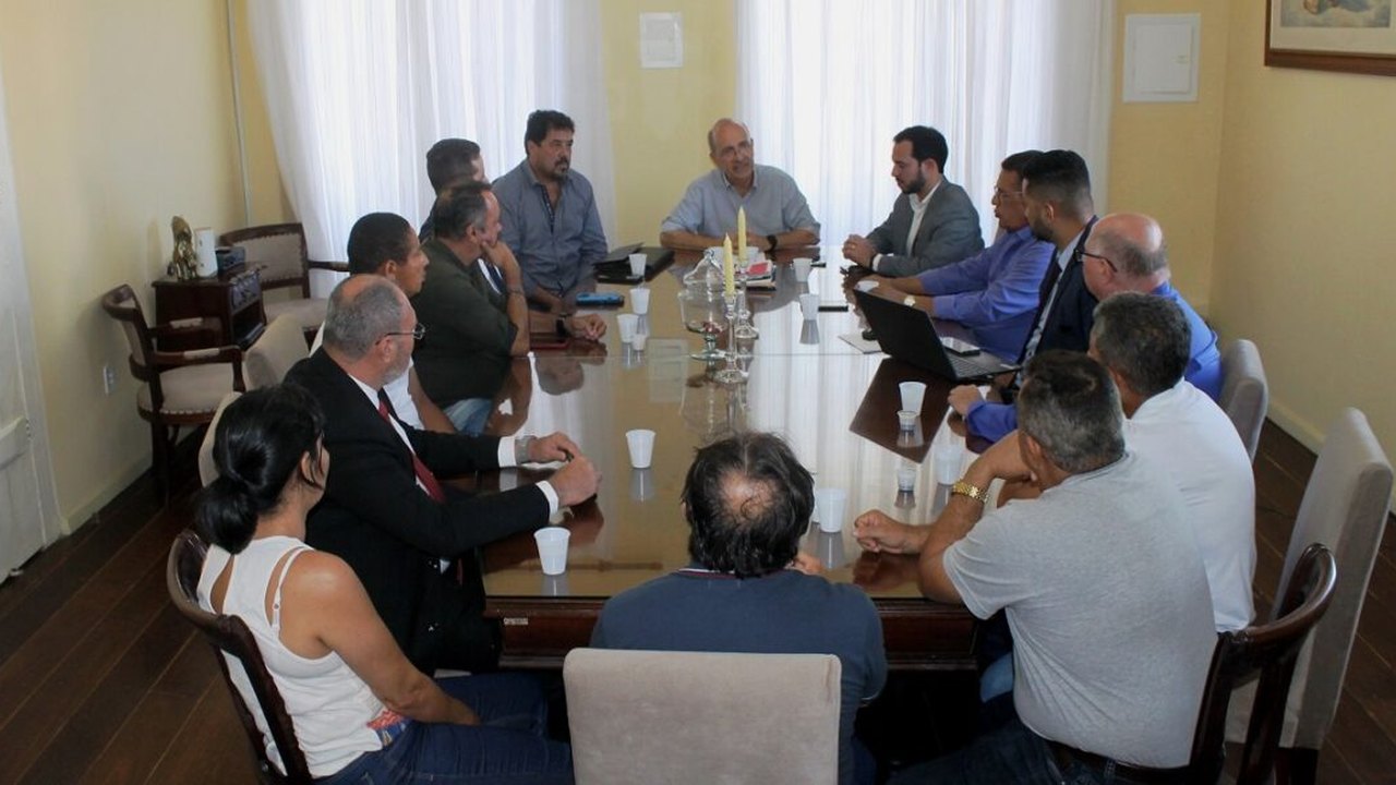 Prefeito Ronaldo Lopes apresenta proposta de PDV para servidores do SAAE