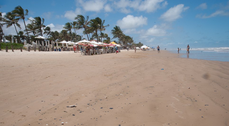 praia litoral manchas imprópria para banho