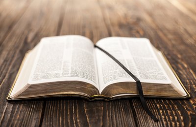 Projeto de lei veda alteração, edição ou adição aos textos da Bíblia Sagrada