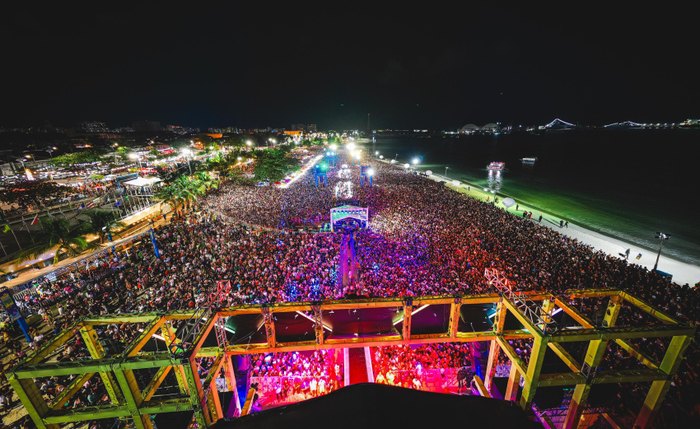 Público lotou a Praia de Jaraguá no último dia do Festival Verão Massayó