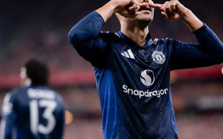 Casemiro marca e United encaminha vaga na final da Liga Europa; Tottenham também vence